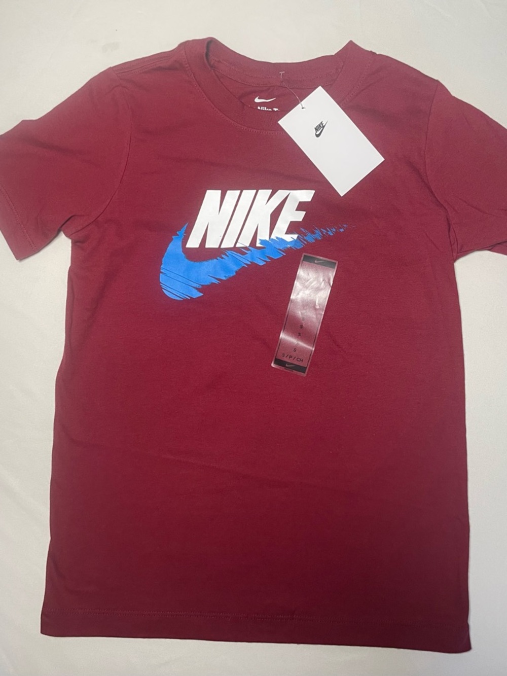 Nike Kids Logo Swoosh Graphic T-Shirt The Nike Tee Size Large Red  NWT